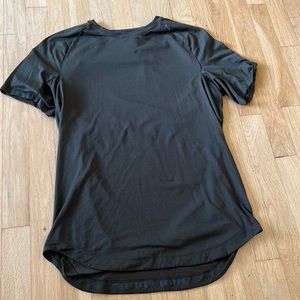 Size Small Men’s Army Green Lululemon Shirt